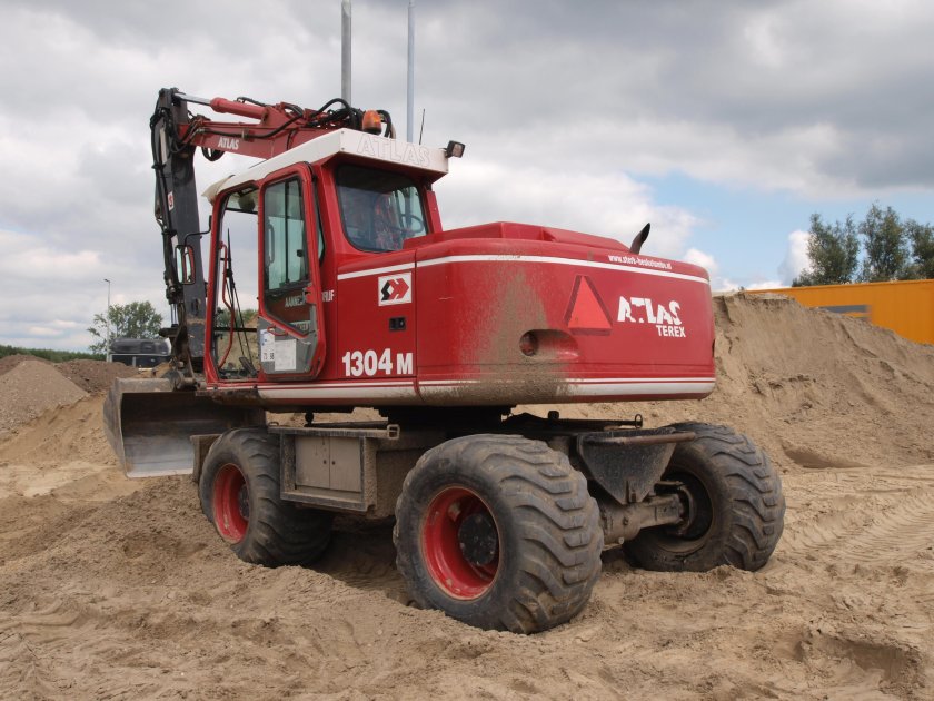 Экскаватор атлас 1304