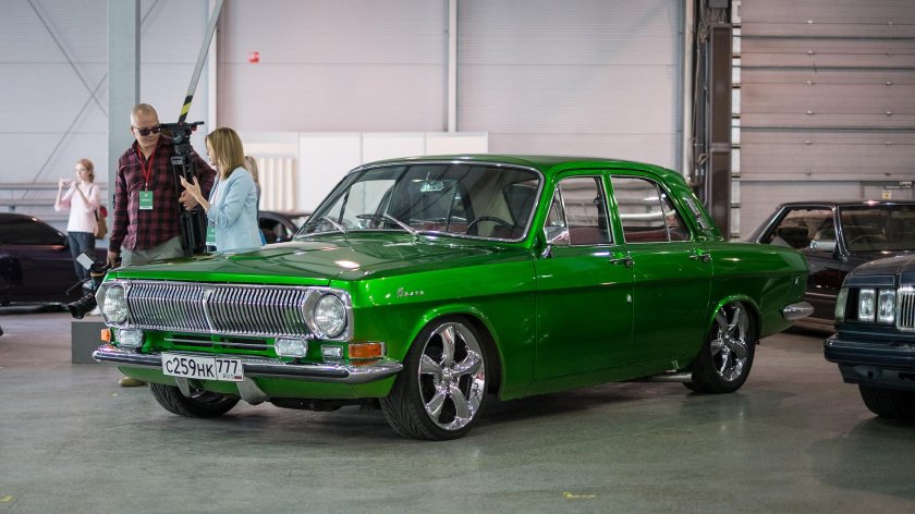 ГАЗ 24 Волга зеленая