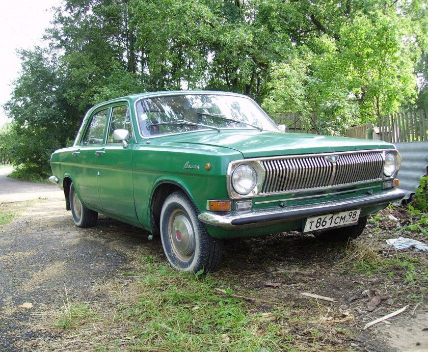 Зеленая Волга ГАЗ 2410