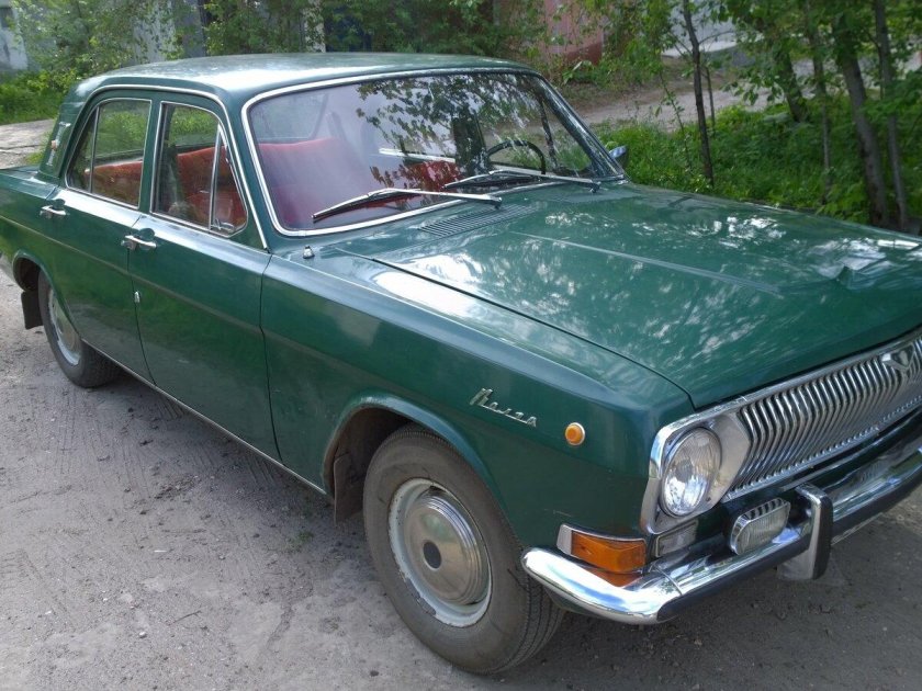 Зеленая волга газ 2410