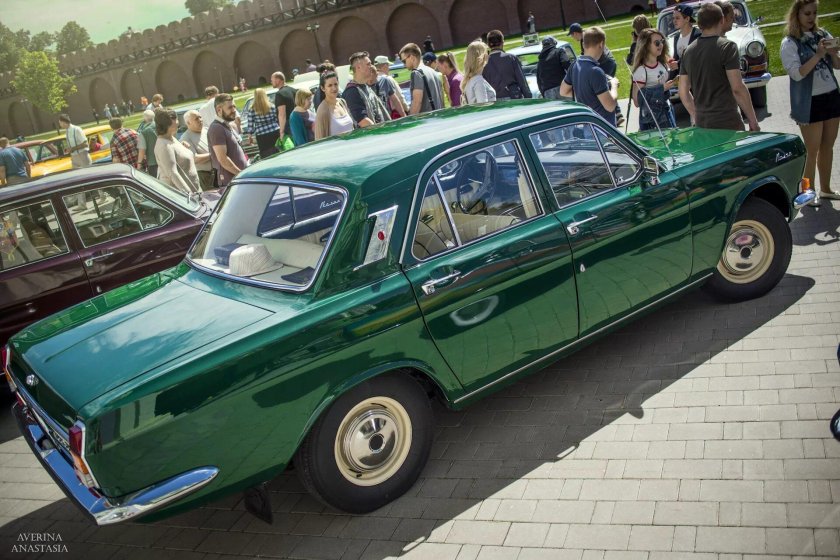 ГАЗ 24 Волга зеленая