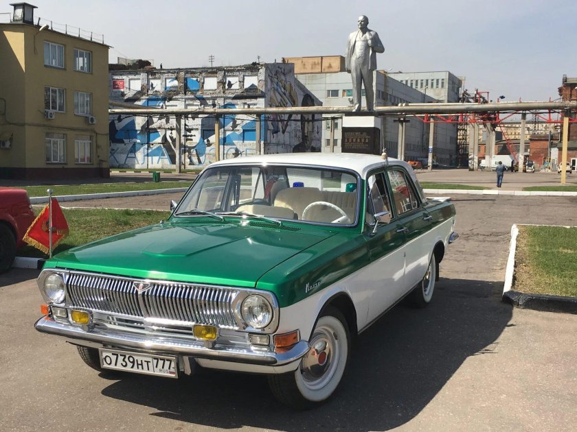 ГАЗ 24 зеленая