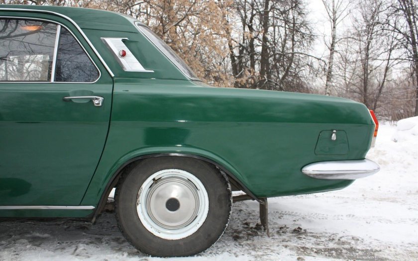 ГАЗ 24 зеленая