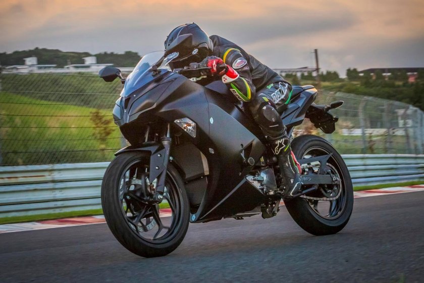 Электро мотоцикл Кавасаки