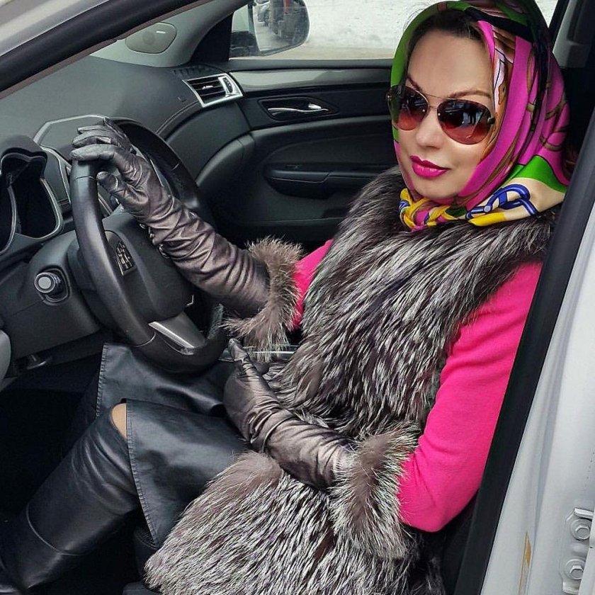 Женщина в шубе