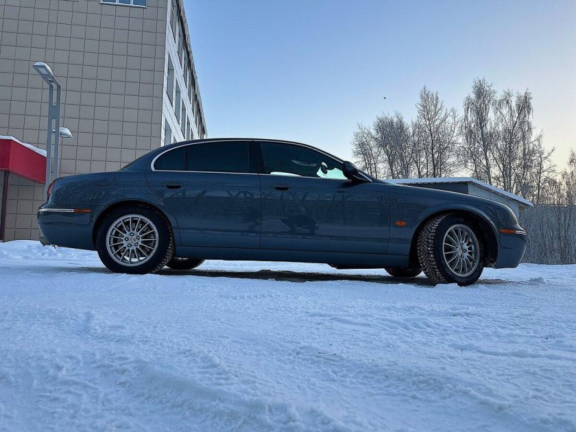 Ягуар xj 2008