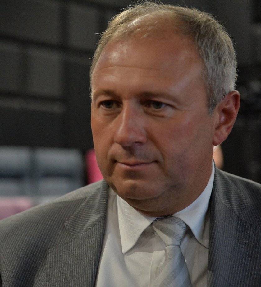 Председатель комитета