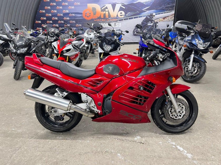 Сузуки 900 кубов мотоцикл