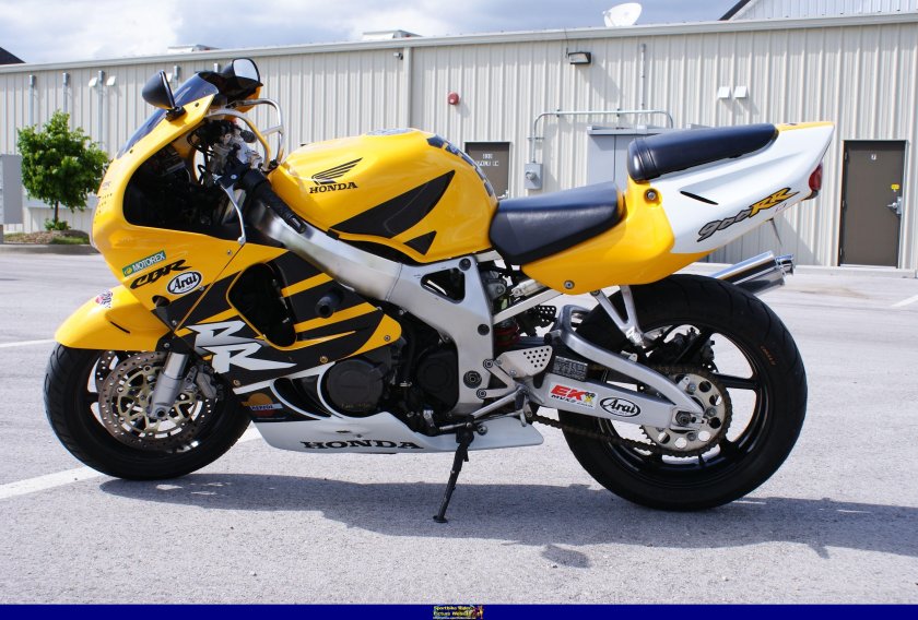 Honda cbr900rr