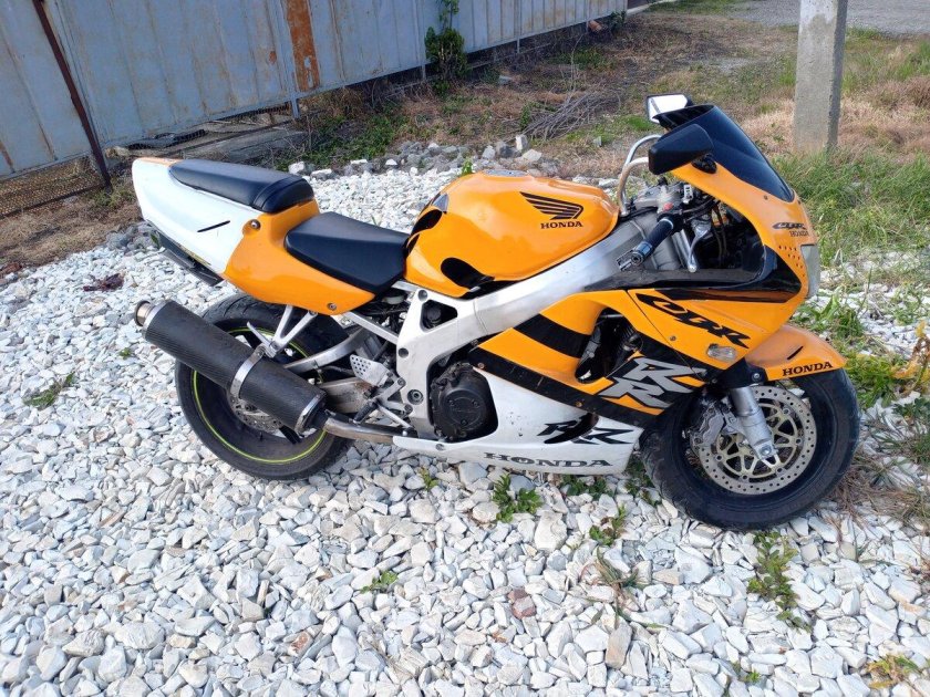 Honda cbr 600 f4i
