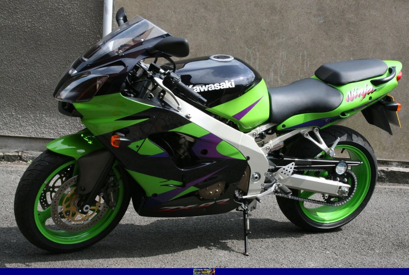Kawasaki Ninja zx9r