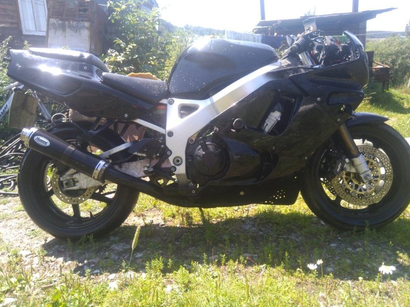 Хонда 900 кубов