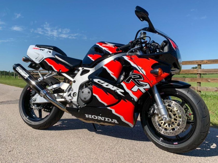 Honda cbr900rr