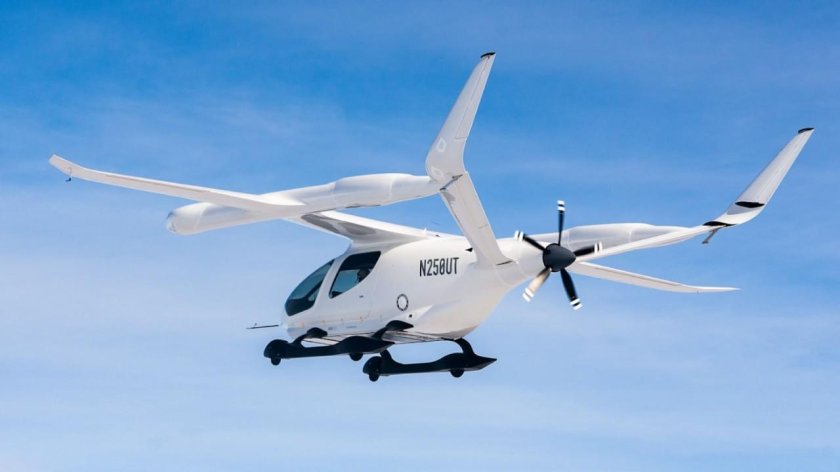 Полностью электрический самолет