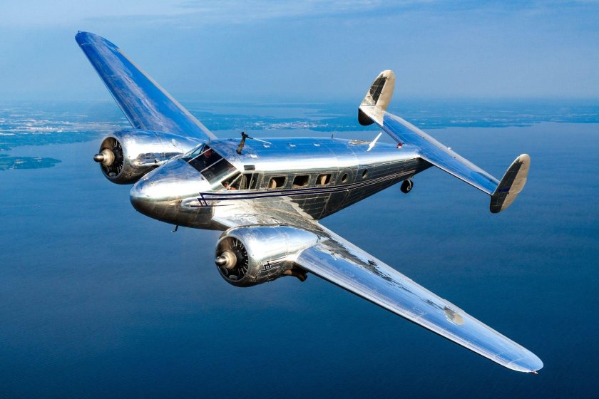 Beechcraft model 18 самолет
