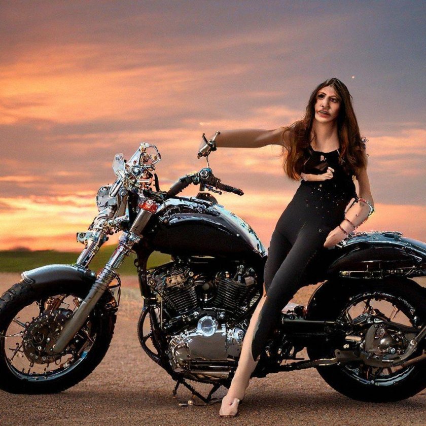 Девушка мото