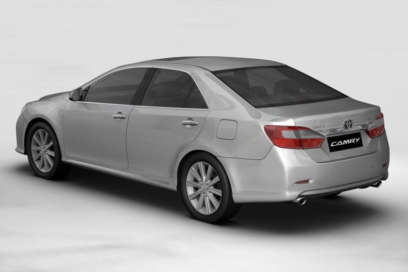 Квадратная Тойота седан