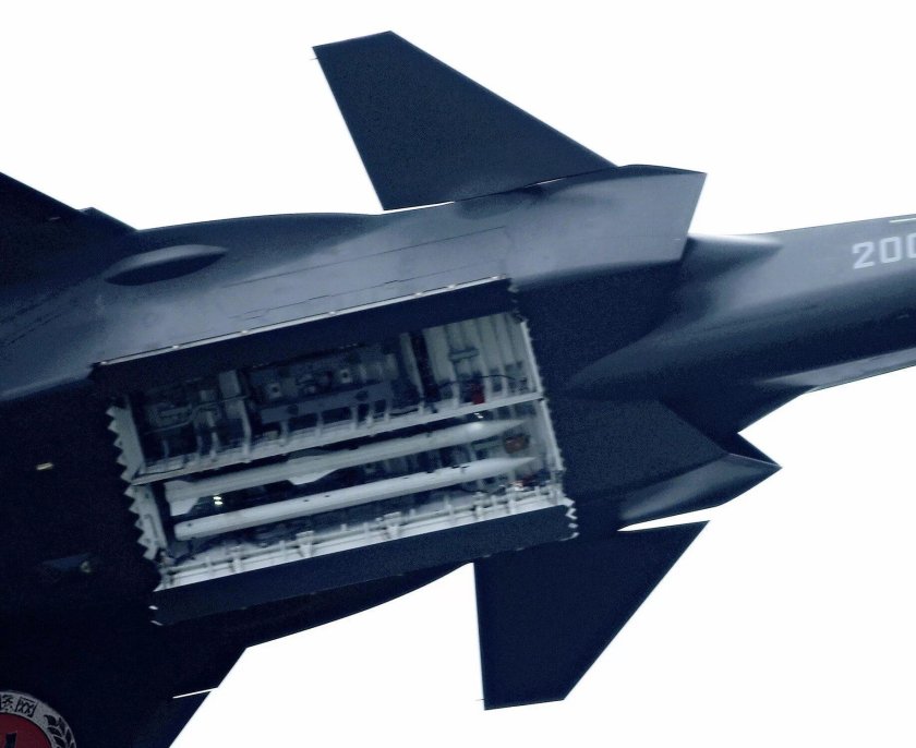 Chengdu j-20 кабина