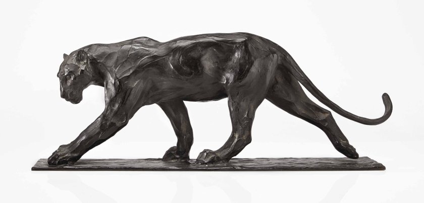 Статуя пантеры