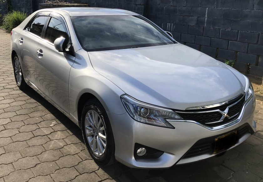 Тойота марк х