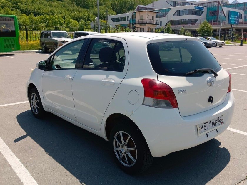 Toyota vitz 2009