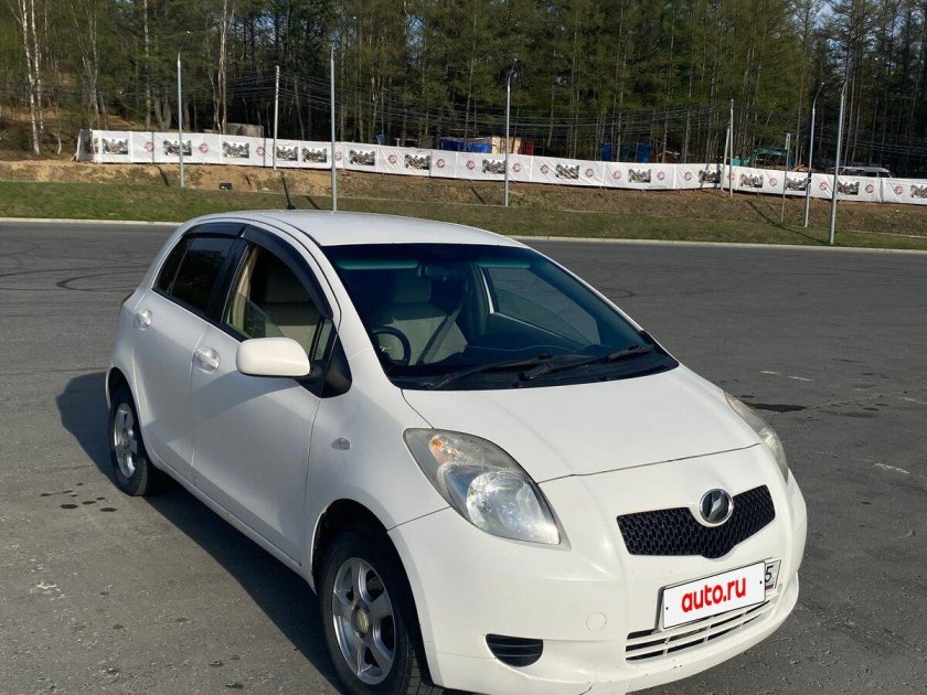 Тойота витц 2008 белая