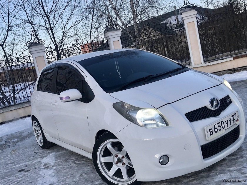 Toyota Vitz 1.5 RS