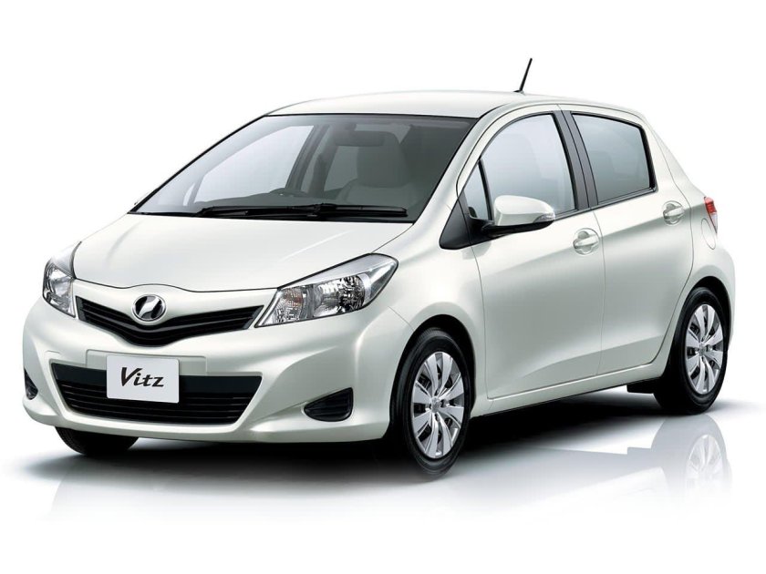 Toyota vitz 2011