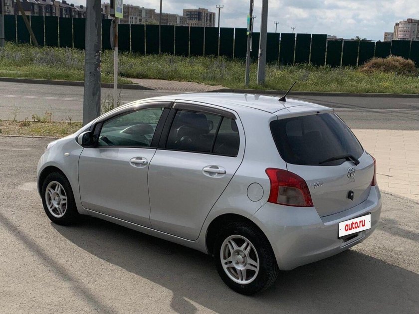 Toyota vitz 2005