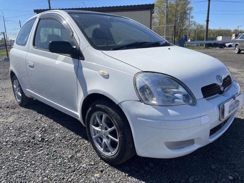 Toyota Vitz 2003