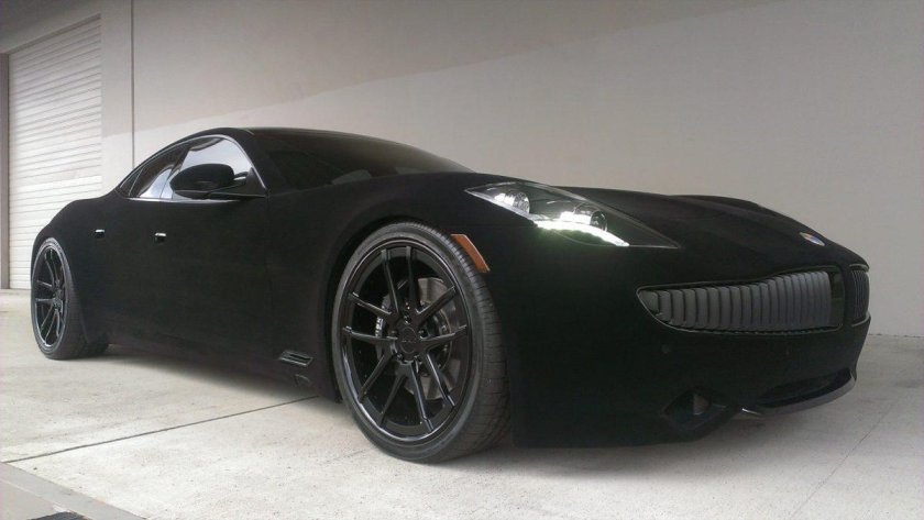 Чёрная краска для автомобиля