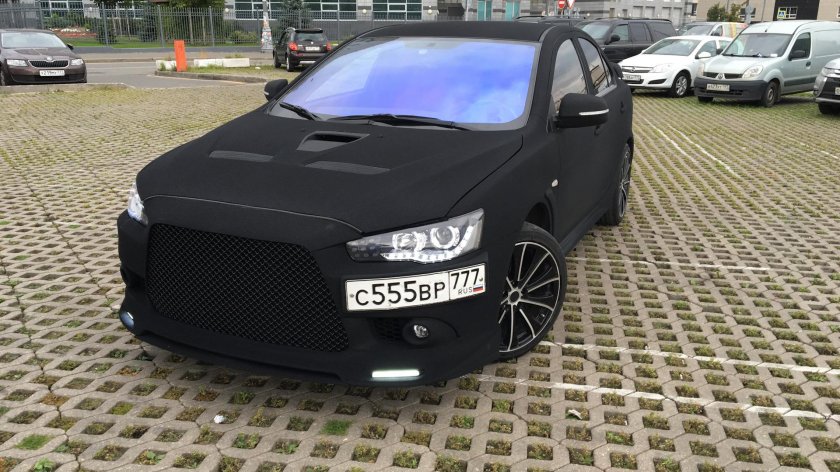 Митсубиси Лансер 10 черный матовый