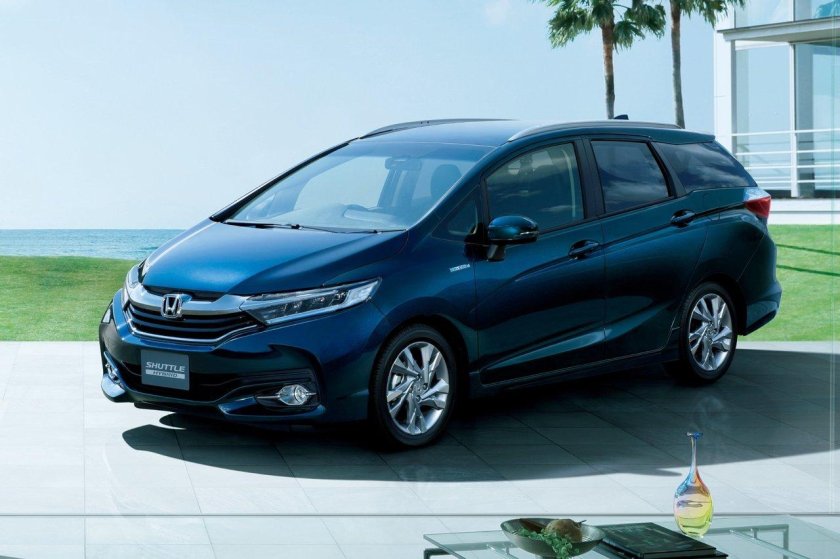 Honda Fit Shuttle Hybrid 2015