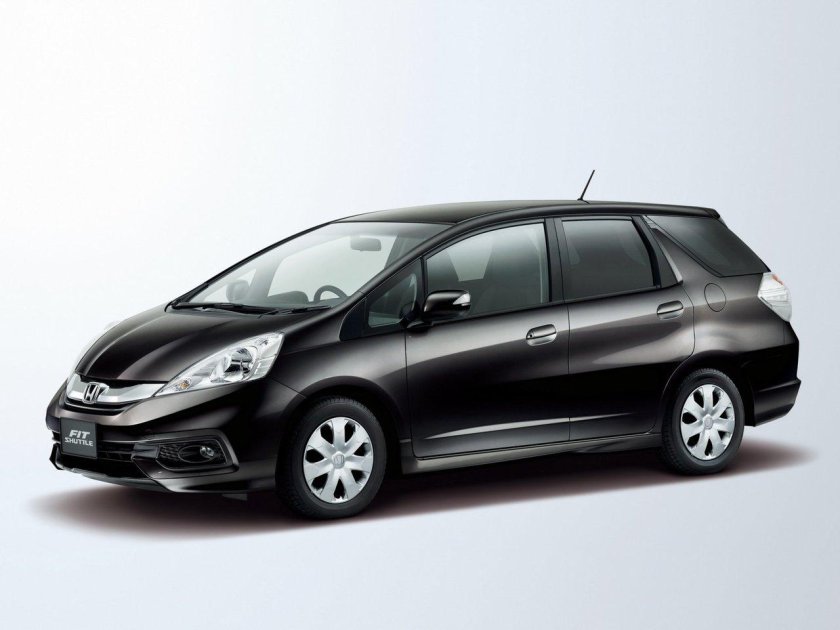 Honda Fit Shuttle Hybrid 2014
