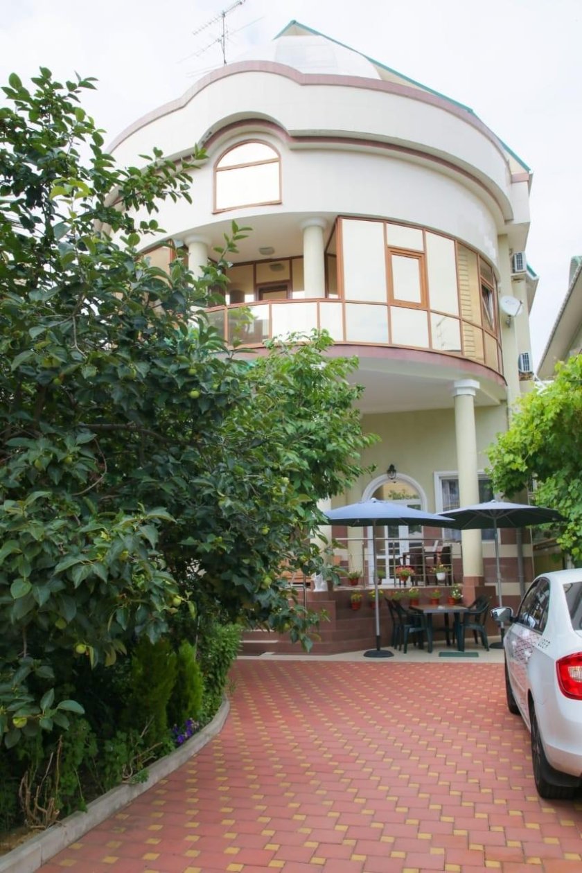 Адлер ул.Демократическая д.6 в