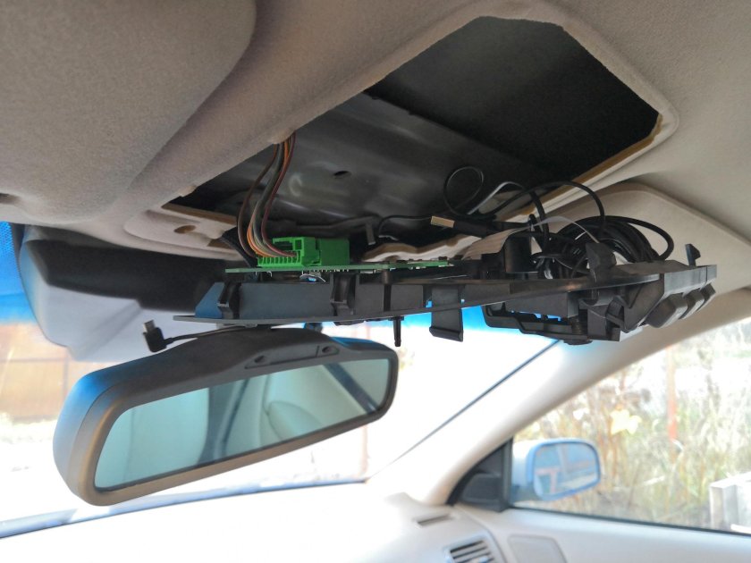 Регистратор xc60 к плафону