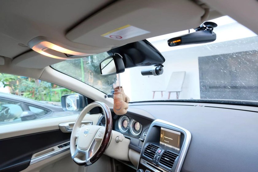 Видеорегистратор в Volvo xc60