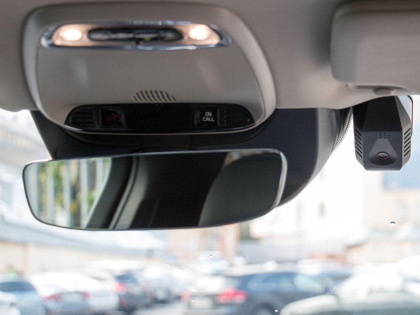 Volvo xc60 штатный видеорегистратор