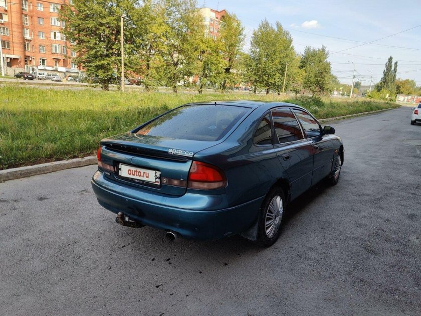Toyota Carina e 1996