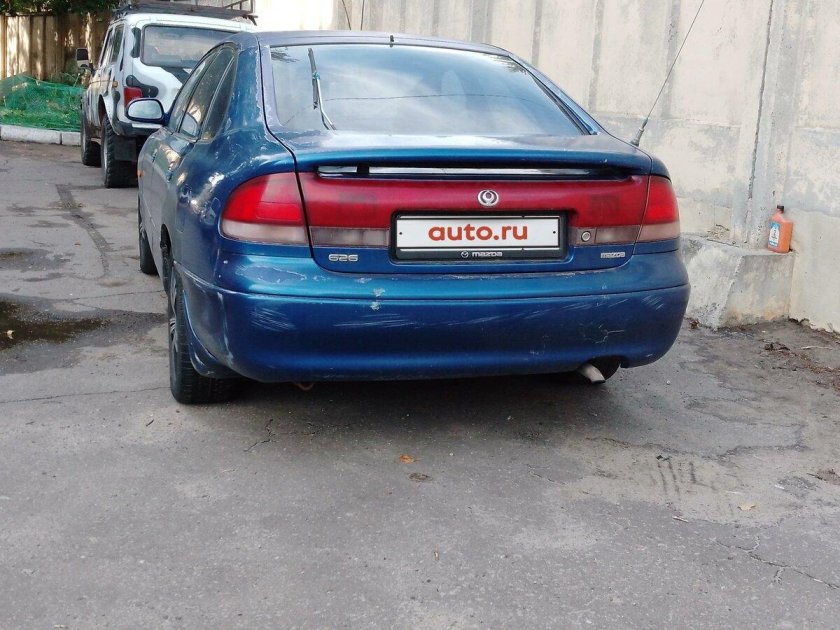 Мазда 626 хэтчбек