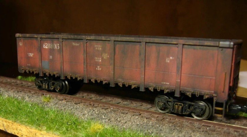 Шестиосный полувагон 12-70