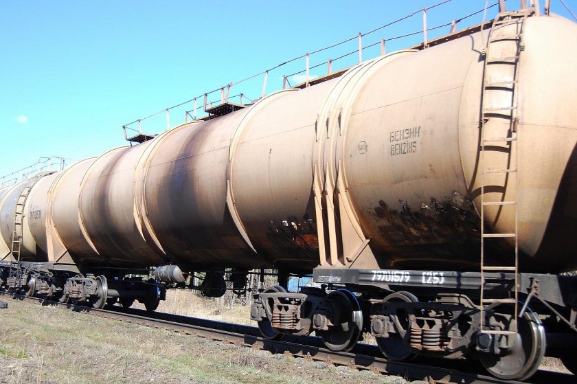 Вагон цистерна восьмиосная