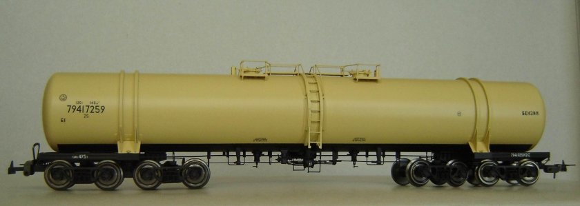 Модель 15-871 8-осная цистерна