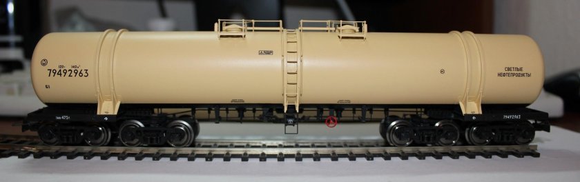 Восьмиосная цистерна