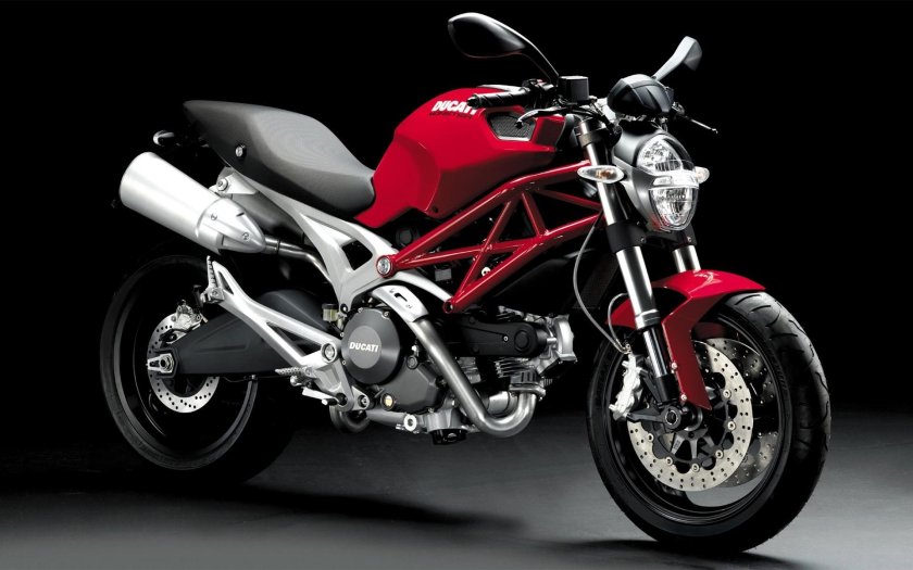 Ducati Monster 696