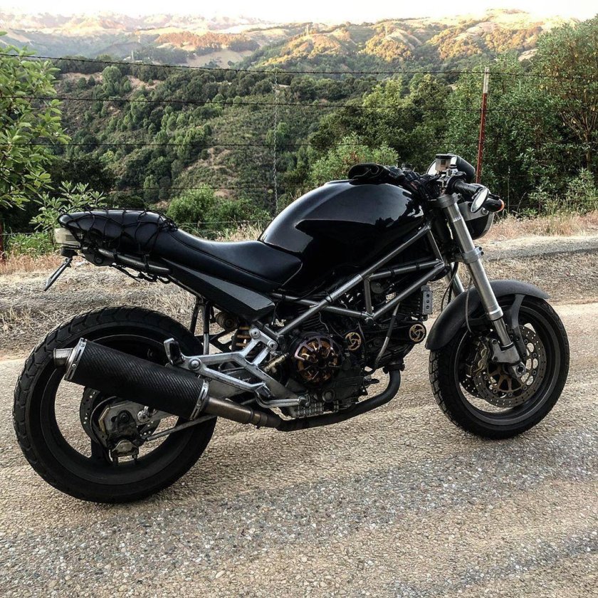 Ducati monster 900