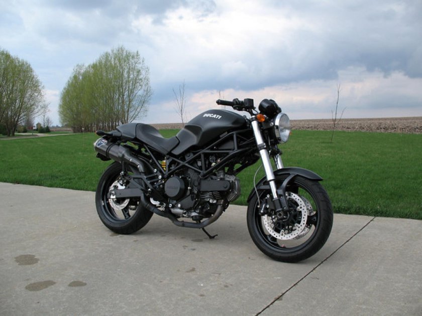 Ducati Monster 695