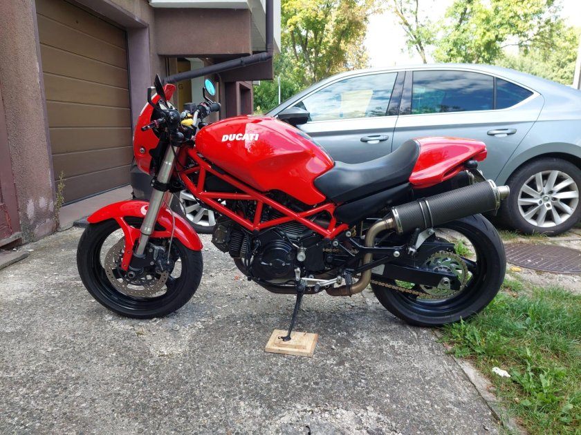 Ducati monster 900 ie