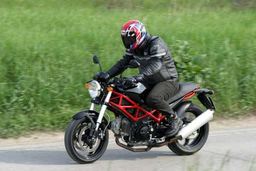Ducati Monster 695