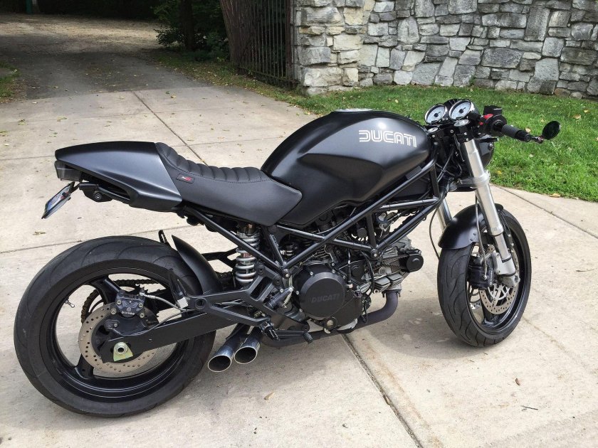 Ducati Monster 695